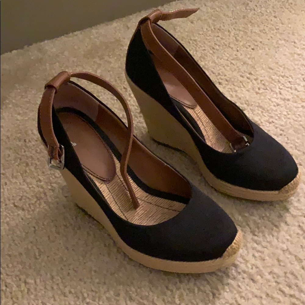 Bcbg wedges